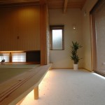 和室から続く、タタキ仕上げの土間