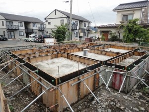 基礎工事　型枠