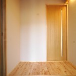 01 珪藻土仕上げの玄関ホール