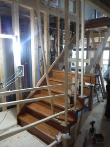 階段建て込み