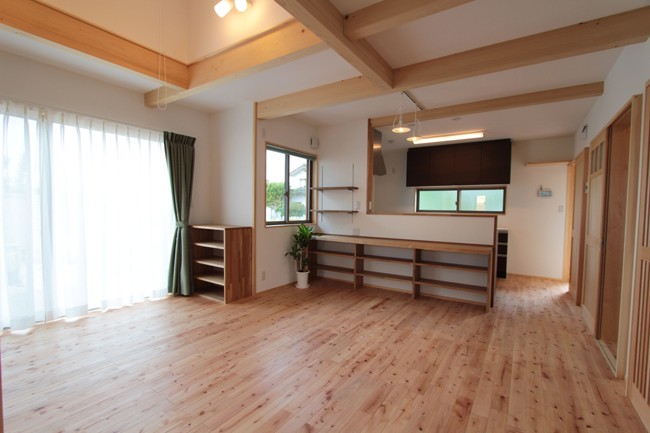 住むほどにあじわい深まる自然素材の家