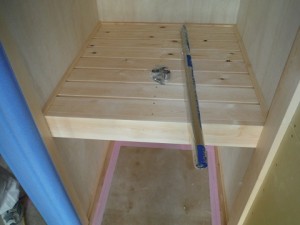 すのこ中段
