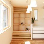 キッチン横の造作収納棚