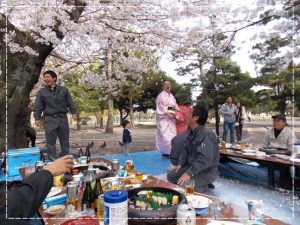 このピンクの方、誰だかわかりませんが、どこかの国の方です…