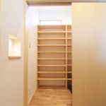 土間収納（玄関隣）