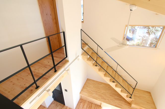 gallery_1901_m_stairwell